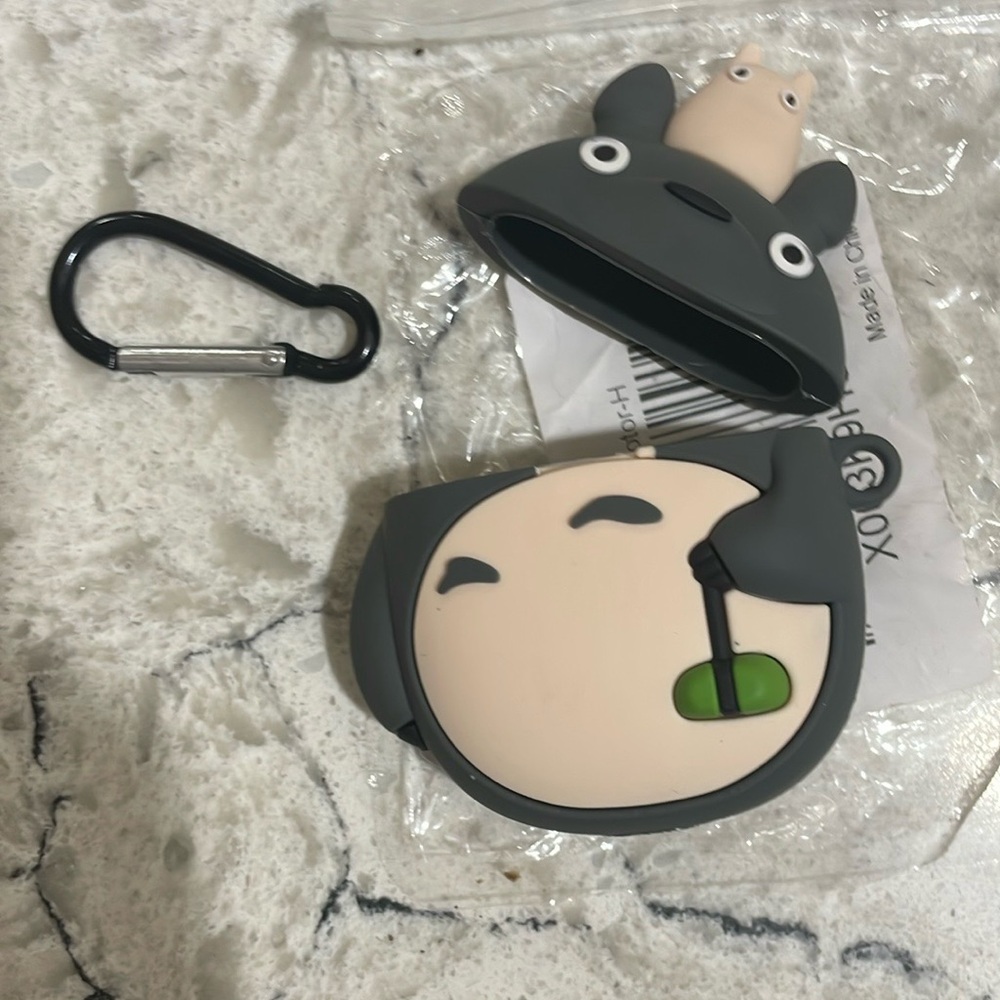 Totoro air pod case - Picture 9 of 9